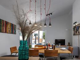 Modern Countryside Villa Near the Sea, Private Swimming Pool, Lovely G