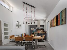 Modern Countryside Villa Near the Sea, Private Swimming Pool, Lovely G