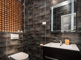 Modern Countryside Villa Near the Sea, Private Swimming Pool, Lovely G