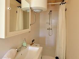 Cozy Holiday Home With Garden in Starigrad