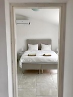 Comfortable Villa in Orebić with Garden near Seabeach