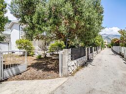 Comfortable Villa in Orebić with Garden near Seabeach