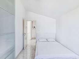 Comfortable Villa in Orebić with Garden near Seabeach