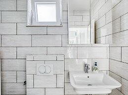 Comfortable Villa in Orebić with Garden near Seabeach