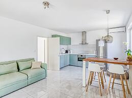 Comfortable Villa in Orebić with Garden near Seabeach