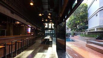 BED STATION HOSTEL KHAOSAN