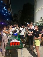 BED STATION HOSTEL KHAOSAN