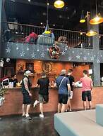 BED STATION HOSTEL KHAOSAN