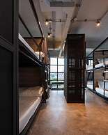 BED STATION HOSTEL KHAOSAN