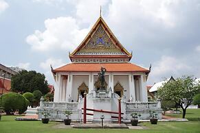 BED STATION HOSTEL KHAOSAN