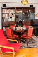 Vintage Apartment in Downtown Athens