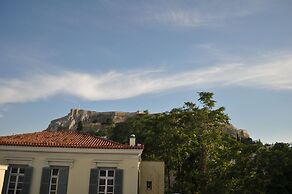 Acropolis View Super Located Studio