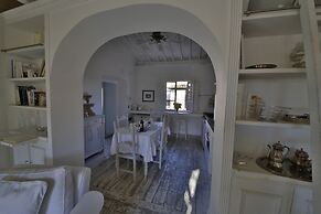 White Home by Mmega
