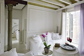White Home by Mmega