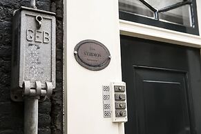 Eden Studios and Apartments