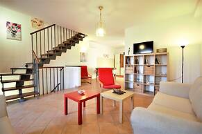 Holidaycasa Emiliano - Villa con Giardino Privato