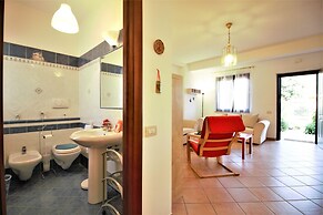 Holidaycasa Emiliano - Villa con Giardino Privato