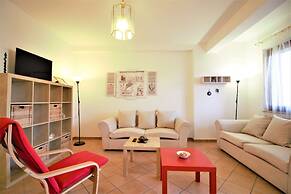 Holidaycasa Emiliano - Villa con Giardino Privato