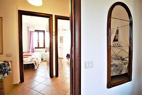 Holidaycasa Emiliano - Villa con Giardino Privato
