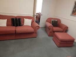 Cherry Palace 3 BD Parking Spaces groups