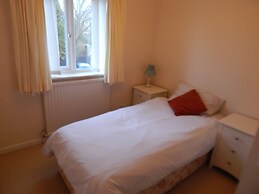 Cherry Palace 3 BD Parking Spaces groups