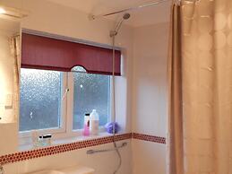 Cherry Palace 3 BD Parking Spaces groups