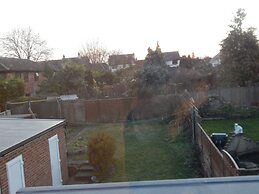 Cherry Palace 3 BD Parking Spaces groups