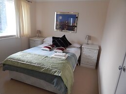 Cherry Palace 3 BD Parking Spaces groups