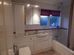 Cherry Palace 3 BD Parking Spaces groups