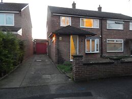 Cherry Palace 3 BD Parking Spaces groups