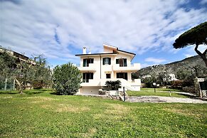 Holidaycasa Villa Iolanda - Piu Spazio piu Privacy