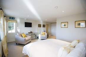 Cowdray Lodge