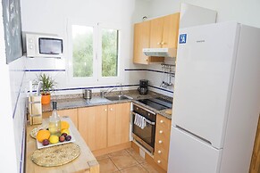 Detached House With Private Pool Near the Beach