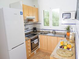 Detached House With Private Pool Near the Beach