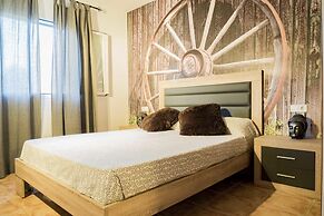 Detached House With Private Pool Near the Beach