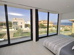 Belvilla by OYO Atzur