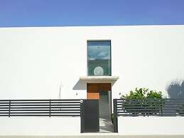 Belvilla by OYO Atzur