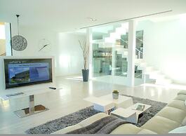 Belvilla by OYO Atzur