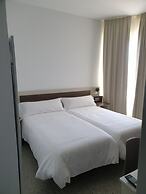 Mesón-Hostal La Cabaña