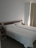 Mesón-Hostal La Cabaña