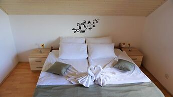 Vineyard Cottage Zajc