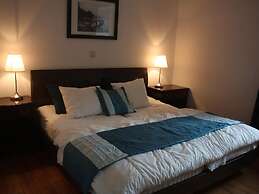 Large Cozy Cottage With Home Cinema