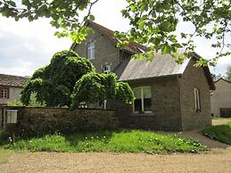 Large Cozy Cottage With Home Cinema
