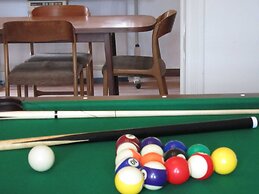 Large Cozy Cottage With Home Cinema