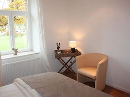 Large Cozy Cottage With Home Cinema