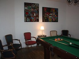 Large Cozy Cottage With Home Cinema