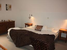 Large Cozy Cottage With Home Cinema