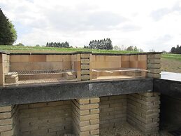 Large Cozy Cottage With Home Cinema