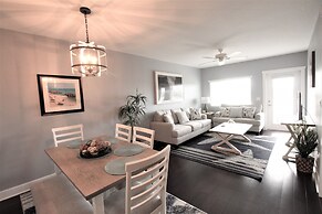 Harbourside Marker 33