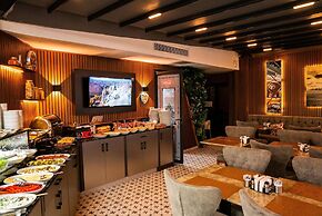 World Heritage Center Hotel